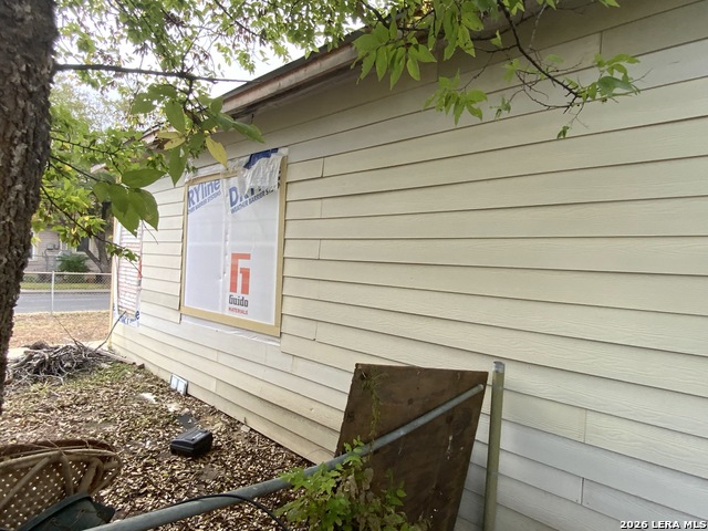 341&343 Avondale Ave Property Photo 22