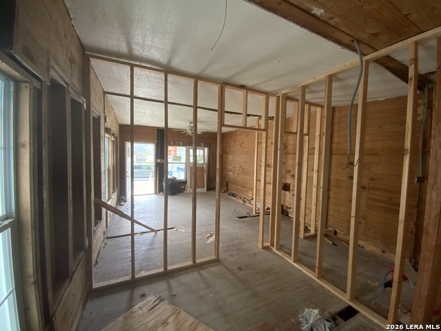 341&343 Avondale Ave Property Photo 25