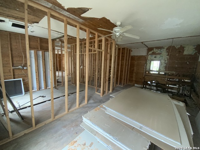 341&343 Avondale Ave Property Photo 27