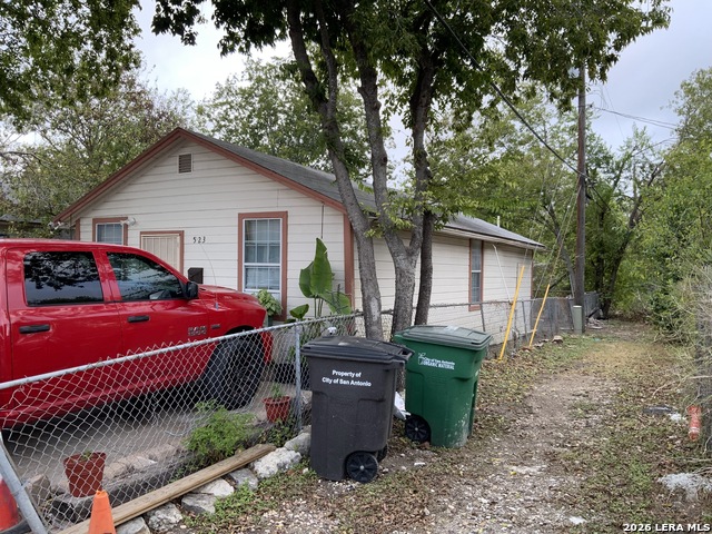 341&343 Avondale Ave Property Photo 38