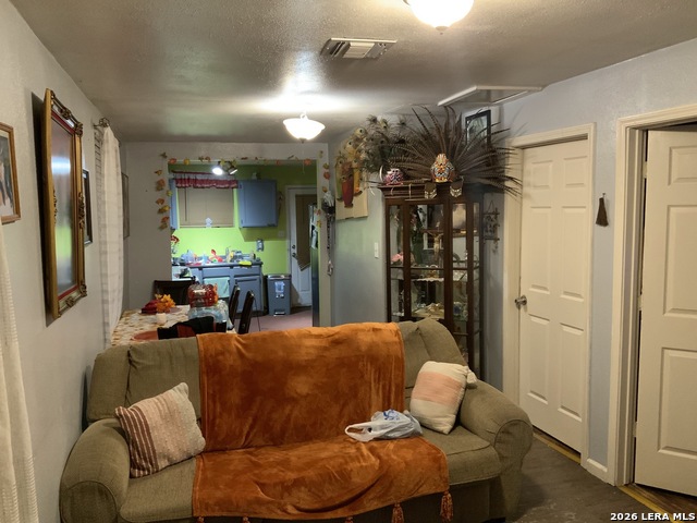 341&343 Avondale Ave Property Photo 41