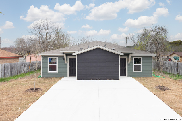 1143 Magnolia Property Photo 1