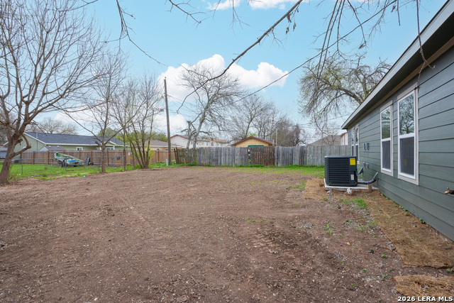 1143 Magnolia Property Photo 16