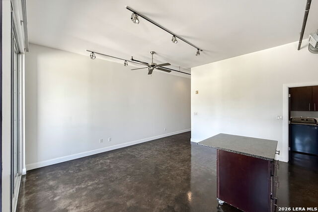 831 S Flores Street Property Photo 2
