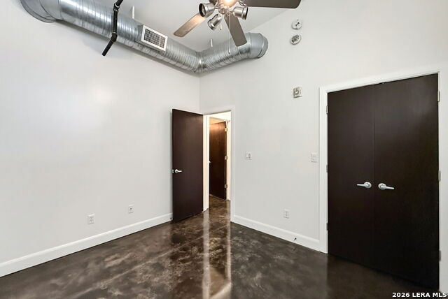 831 S Flores Street Property Photo 10