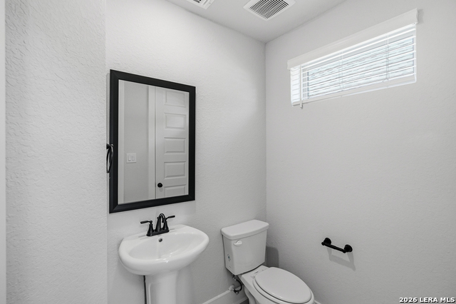 9421 Mattock Property Photo 9