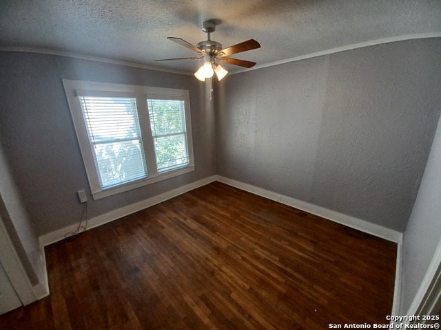 214 Funston Pl Property Photo 5