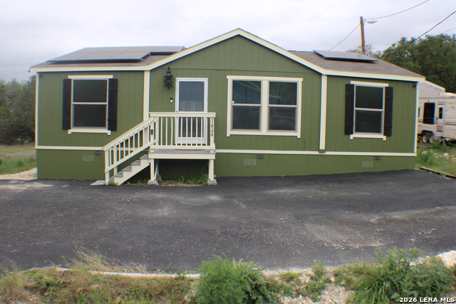 1824 Live Oak Property Photo 1