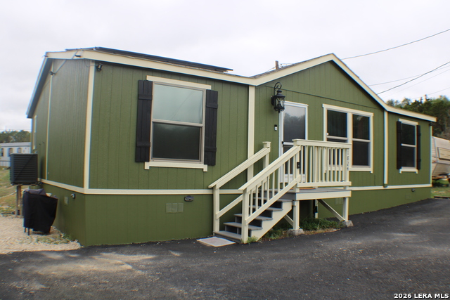 1824 Live Oak Property Photo 2