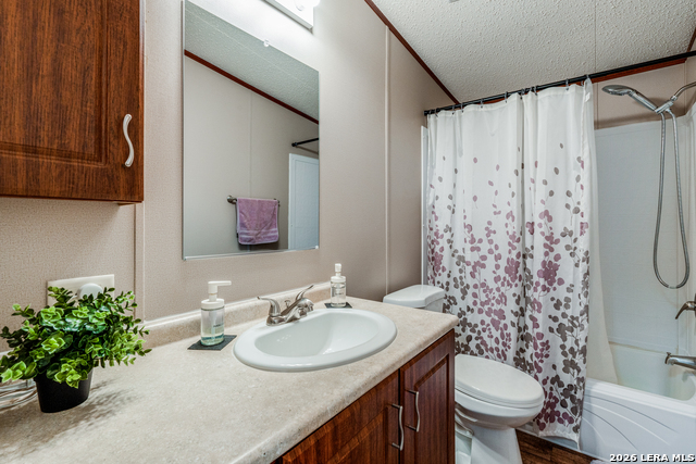 1824 Live Oak Property Photo 13