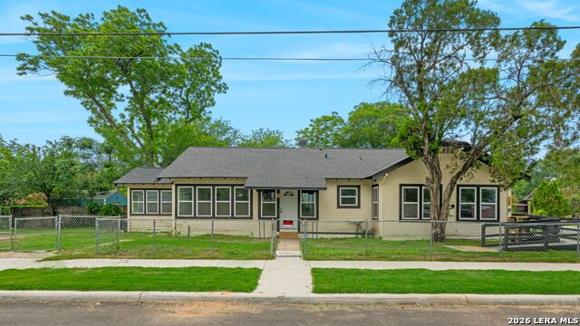 1200 W Magnolia Ave Property Photo 1