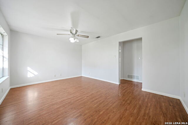 130 Algarita Rd Property Photo 5