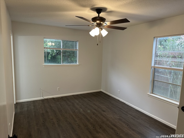 7211 Westglade Dr Property Photo 10
