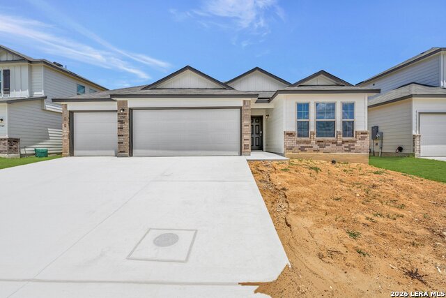 1168 Limestone Ridge Property Photo 1