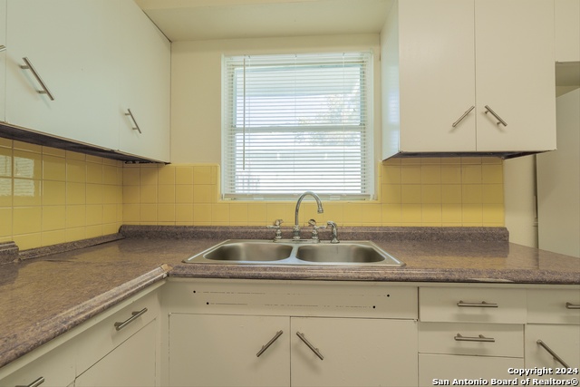 131 Brettonwood Dr Property Photo 8