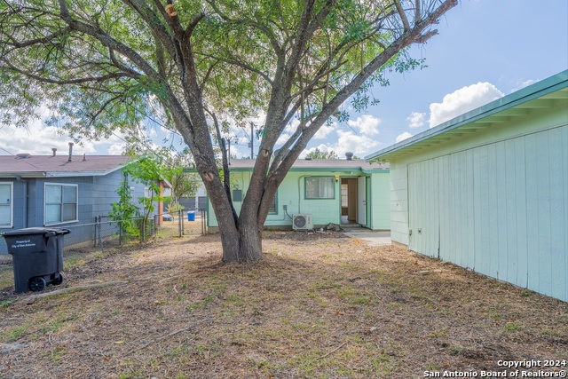 131 Brettonwood Dr Property Photo 17