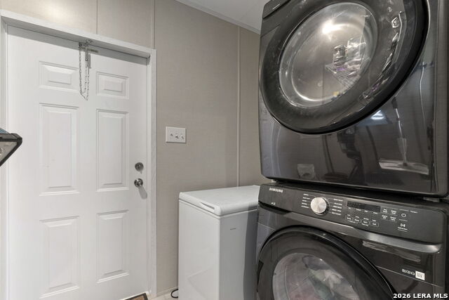 1029 Postert Ln Property Photo 18