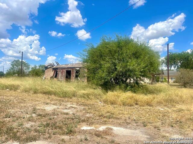 715 N Front Property Photo 1