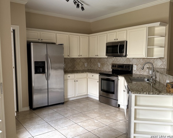 4135 Copano Bay Property Photo 5