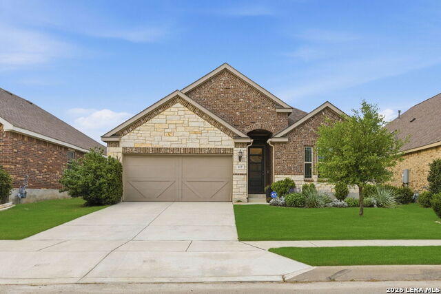 117 Dovetail Property Photo 1