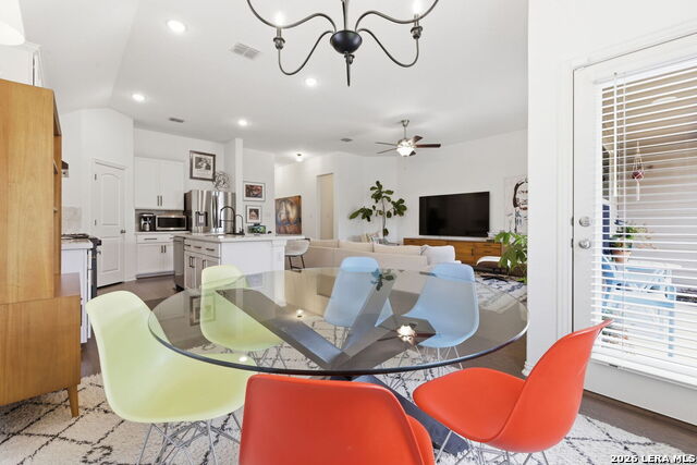 117 Dovetail Property Photo 4