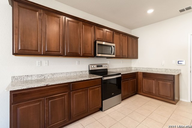 10331 Braunig Property Photo 5
