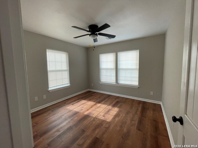 1507 W Hilderbrand Property Photo 6