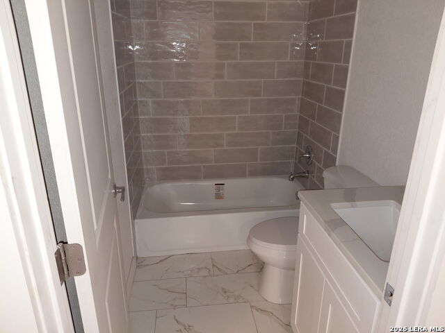 209 Eleanor Ave Property Photo 2