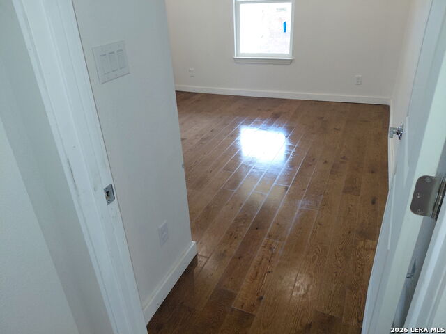209 Eleanor Ave Property Photo 3