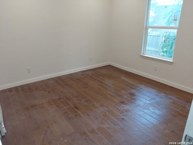 209 Eleanor Ave Property Photo 8