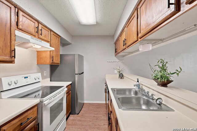 11136 El Sendero Property Photo 8