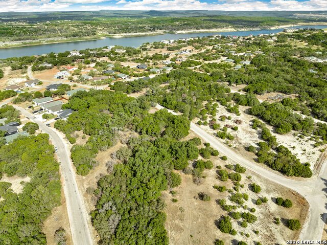 21804 Oxford Dr Property Photo 4