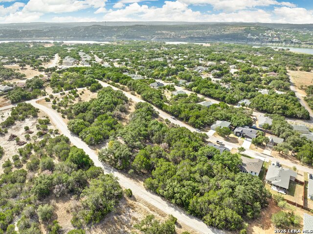 21804 Oxford Dr Property Photo 7