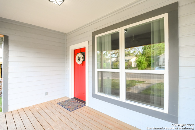 523 Porter St Property Photo 4