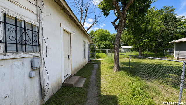 1817 San Luis Property Photo 11