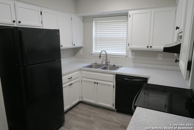 8720 Welles Hbr Property Photo 6