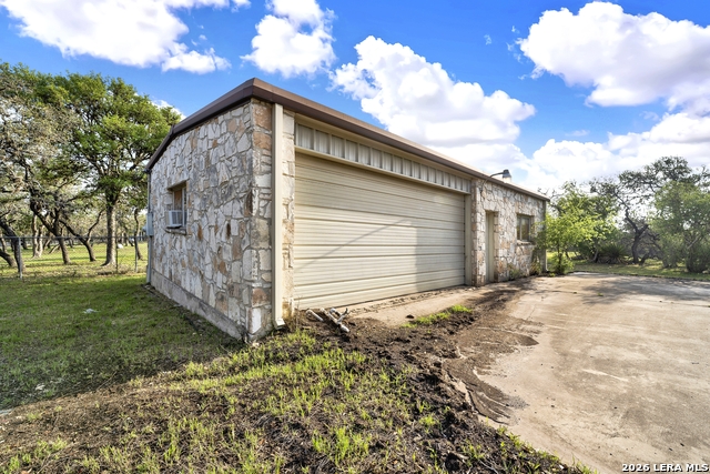 306 N Rolling Oaks Ln Property Photo 27