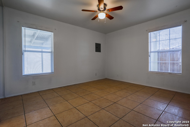 5434 Plumtree Dr Property Photo 5