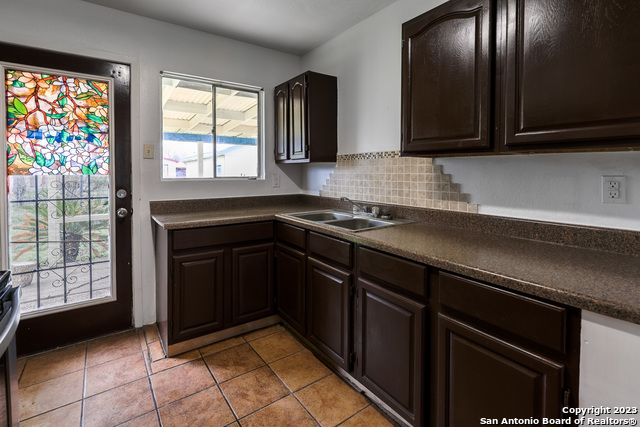 5434 Plumtree Dr Property Photo 10