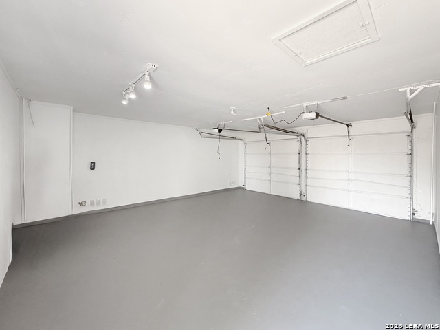8346 Athenian Property Photo 36
