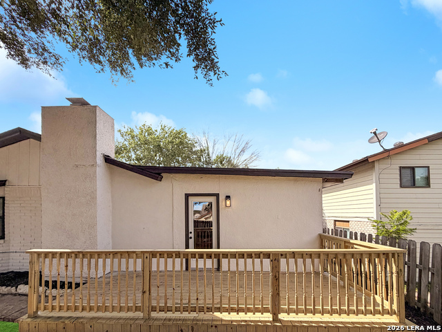 8346 Athenian Property Photo 37