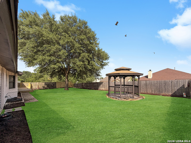 8346 Athenian Property Photo 38