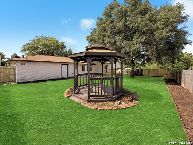 8346 Athenian Property Photo 40