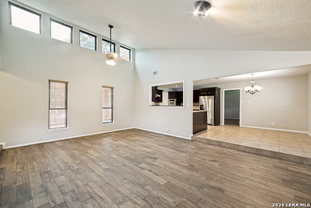 16115 Wolf Creek Property Photo 8