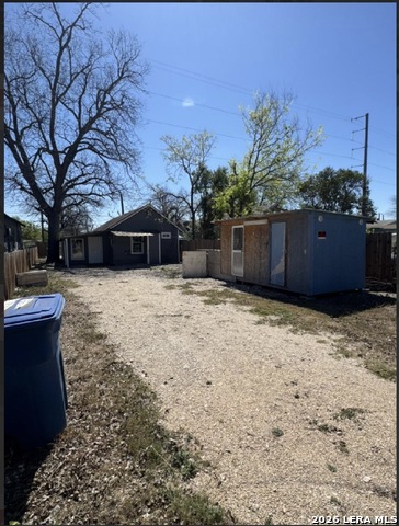 1111 Delgado St Property Photo 10