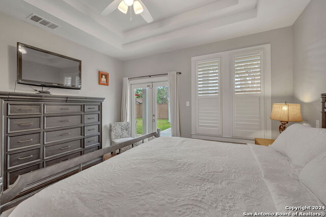 728 E Guenther St Property Photo 23