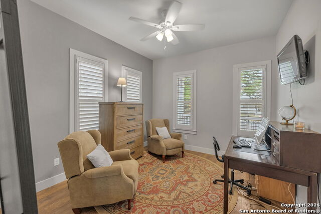 728 E Guenther St Property Photo 28