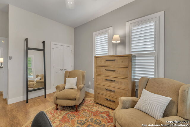 728 E Guenther St Property Photo 29