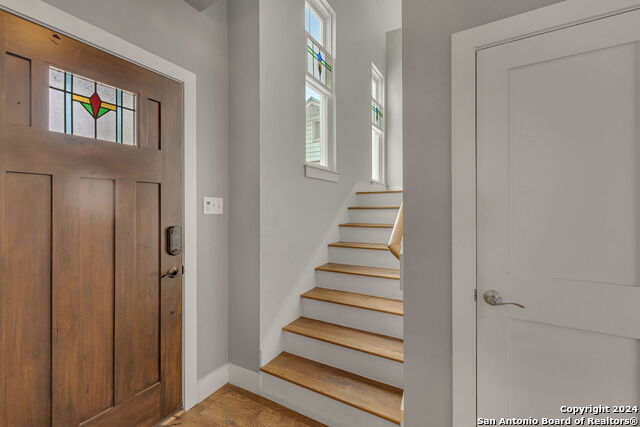 728 E Guenther St Property Photo 31