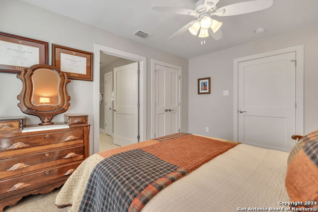 728 E Guenther St Property Photo 40